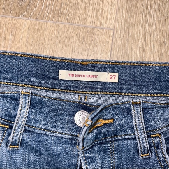 Classic Blue Distressed Women's Jeans - Picture 3 of 5